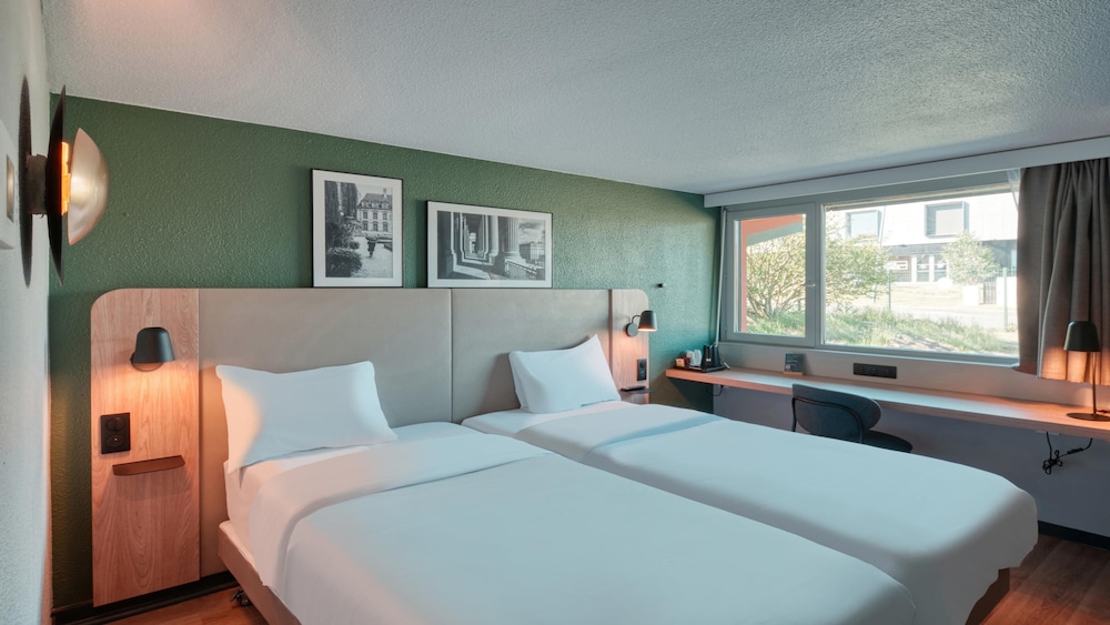 Standard Room, 2 Twin Beds - Photo 2