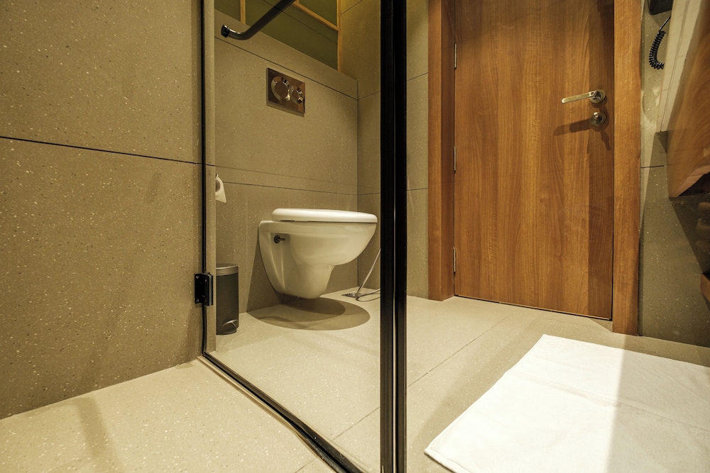 Urban Corner Room - Photo 10