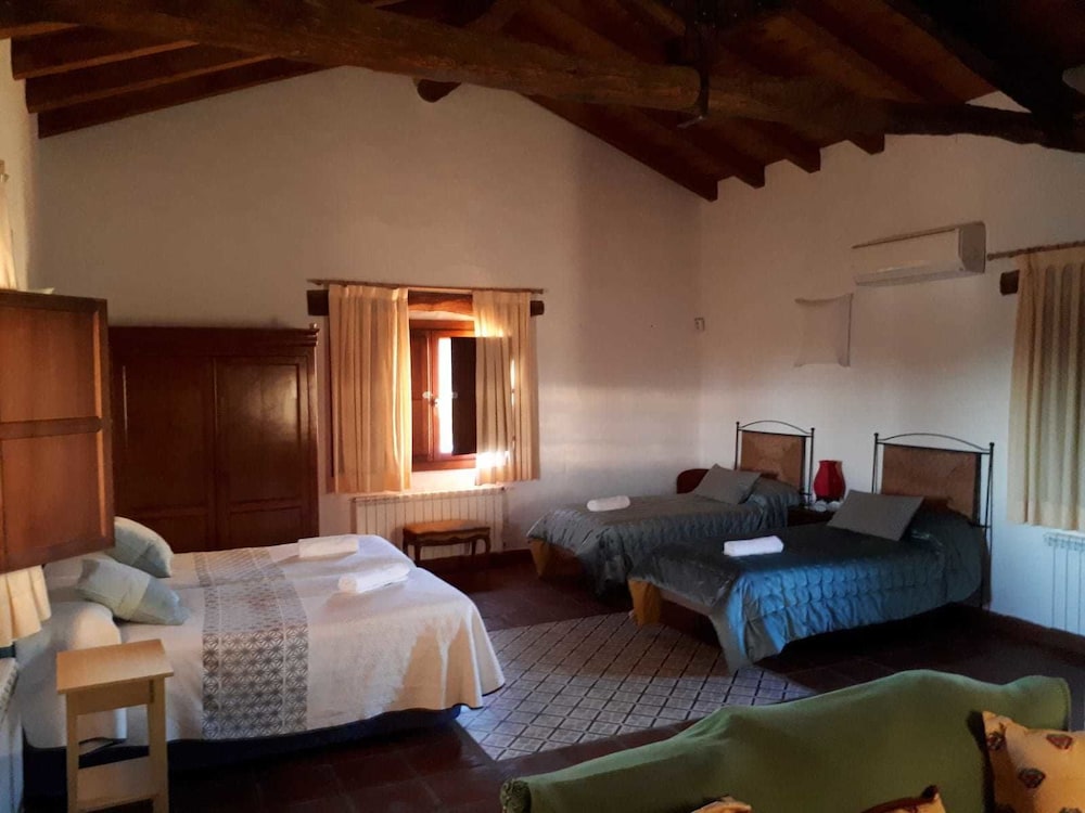 Habitación Cuádruple, Vista a la Montaña