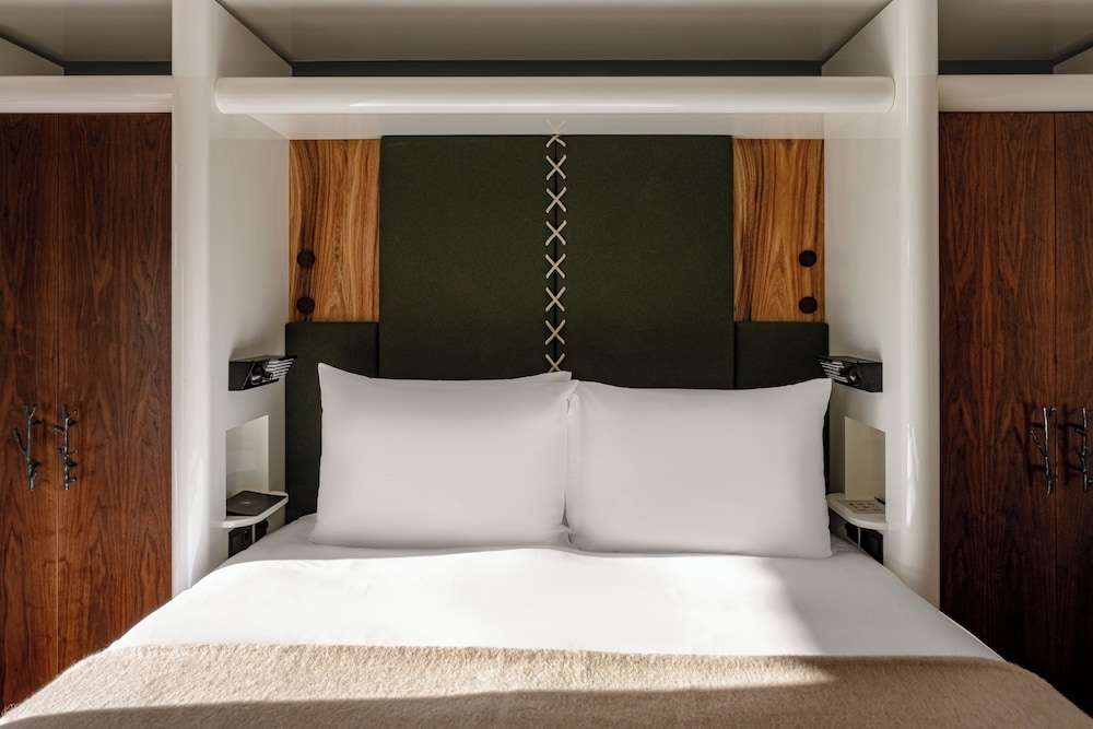 Iseran Suite