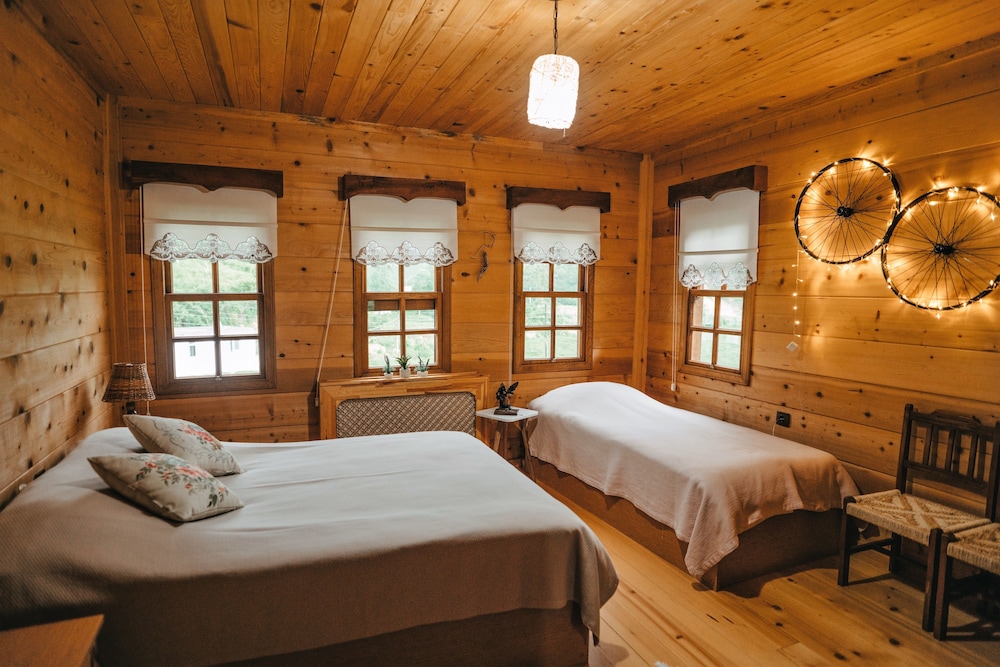 Suite, Shared Bathroom, Mountain View