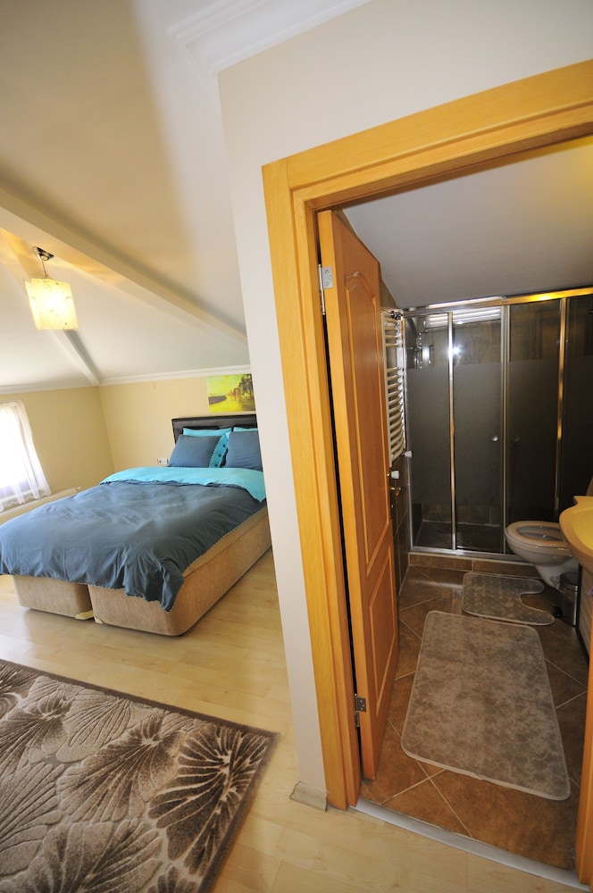 Family Penthouse, 3 Bedrooms, 2 Bathrooms, City View photo 2