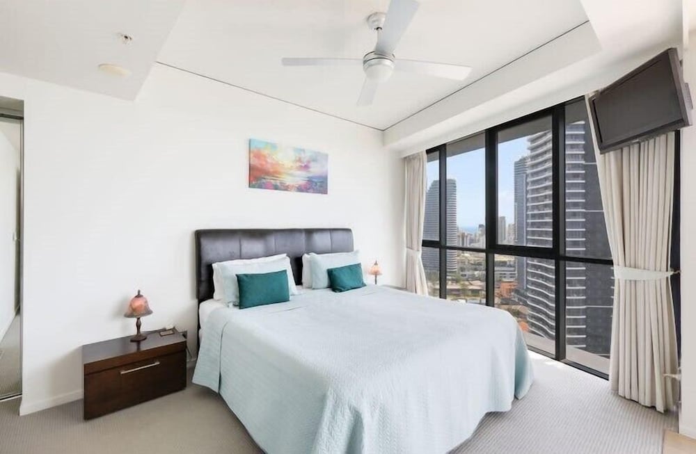 Luxury Apartment, 2 Bedrooms, Ocean View photo 2