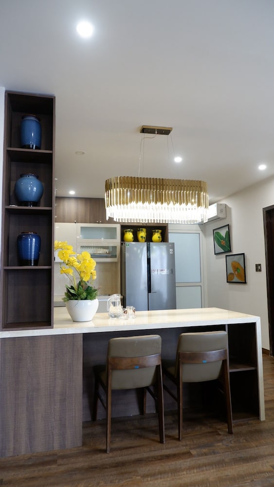 Apartment, 4 Bedrooms, City View - Photo 6