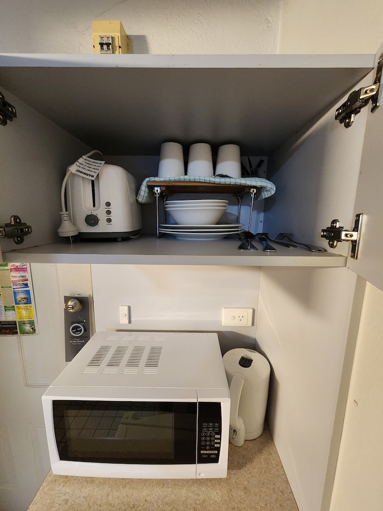 Deluxe Twin Room, 1 Bedroom, Non Smoking, Ground Floor photo 2