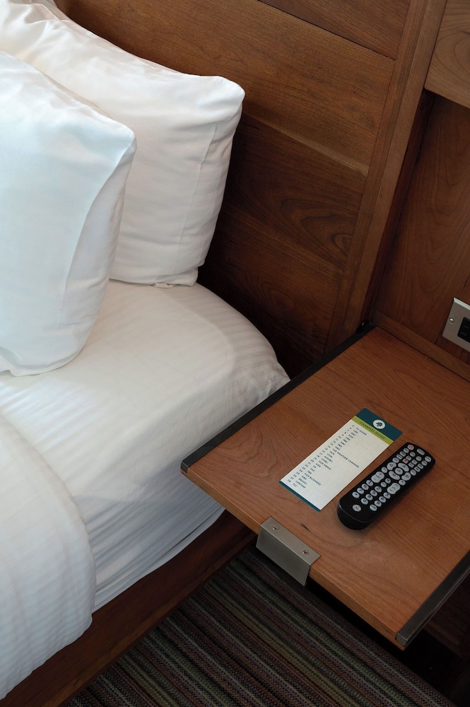 Executive Queen Suite, 1 Queen Bed with Sofa Bed photo 2