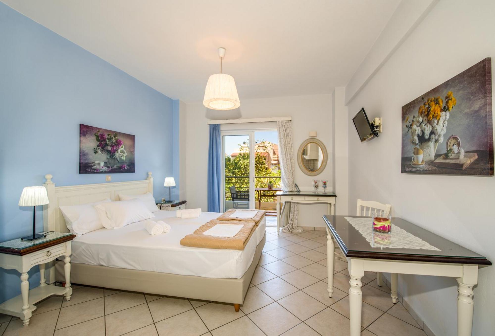 Studio Apartment photo 1