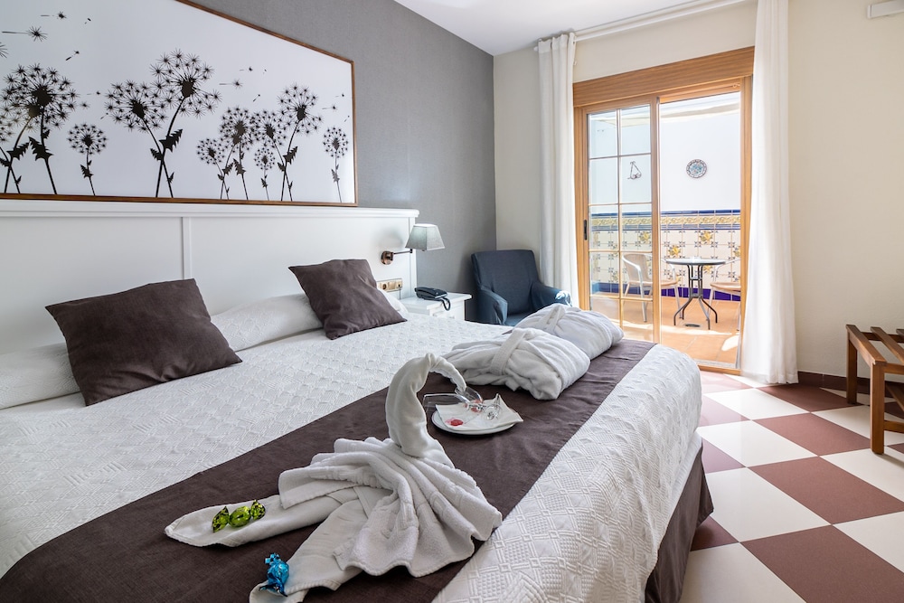 Superior Double Room - Photo 6