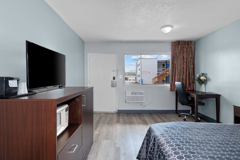 Room, 1 Queen Bed photo 3