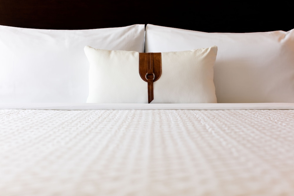 Luxury Room, 1 King Bed photo 2