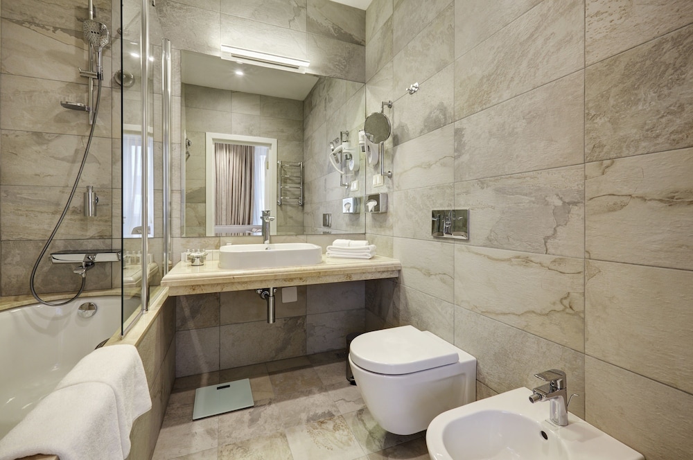 Suite, 1 Bedroom photo 2