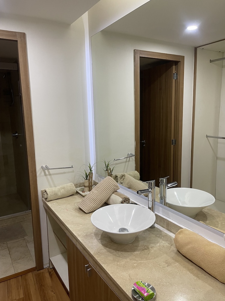 Deluxe Suite photo 3