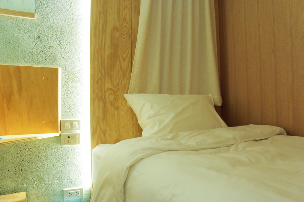 Single 8hours Use - Guest must provide check-in time in remark