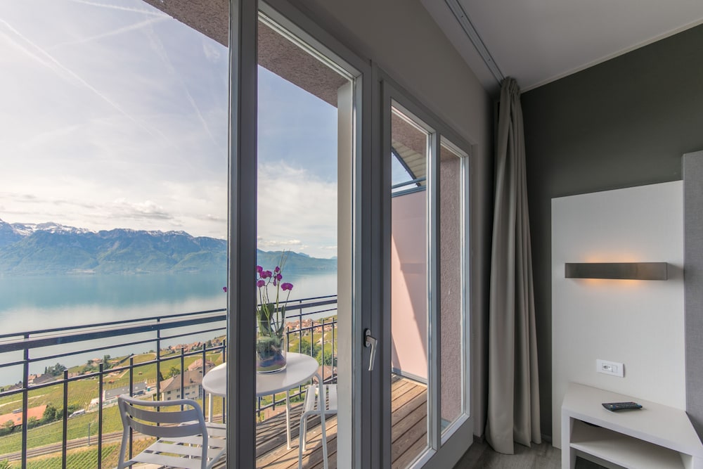 Double Room, Balcony, Lake View - Photo 6