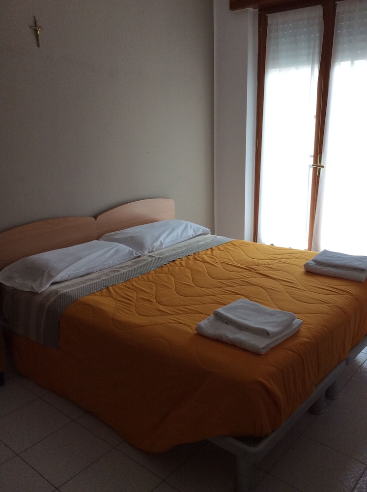 Double or Twin Room photo 1