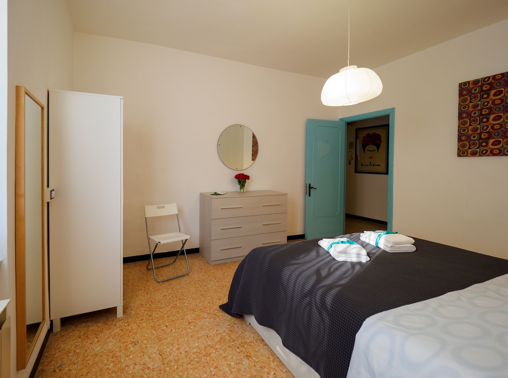 Basic Apartment photo 2