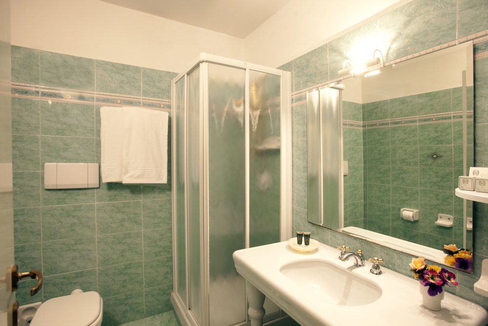 Deluxe Double Room, Sea View photo 3