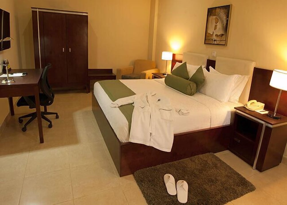 Executive Suite photo 2