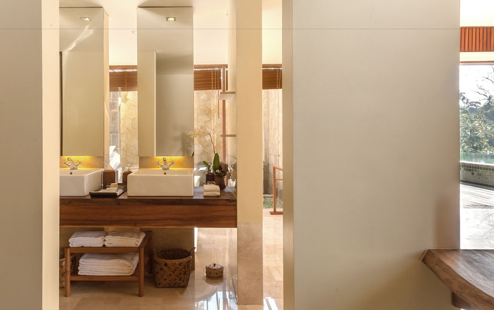 Available room thumbnail 5