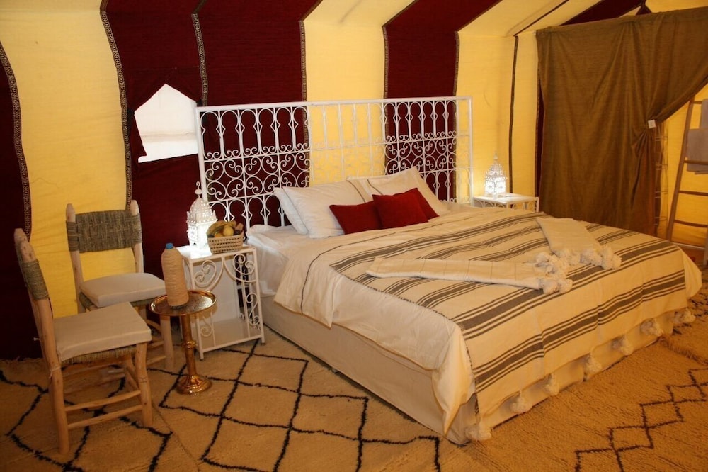 Deluxe Tent, 1 Double or 2 Twin Beds photo 1