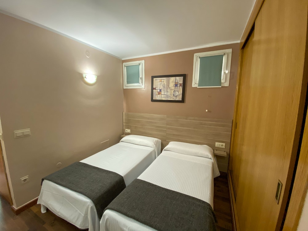 Triple Room (3 adults)