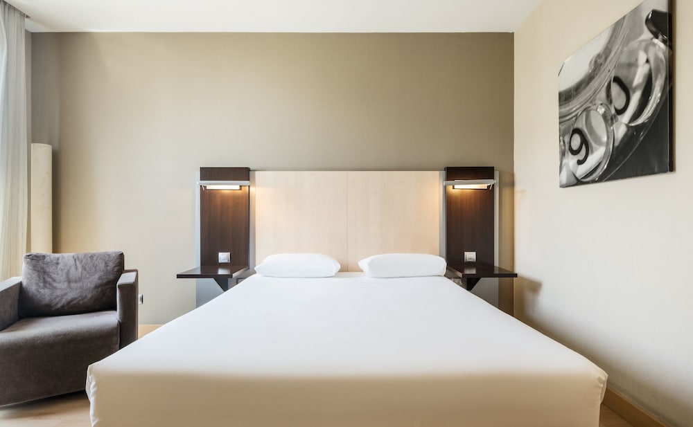 Business Double Room Single Use photo 2