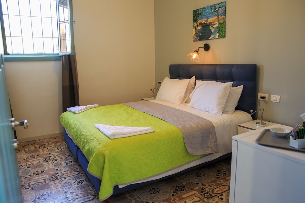Budget Double Room photo 2