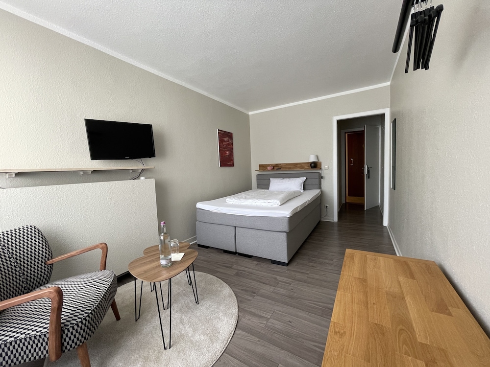 Deluxe Single Room