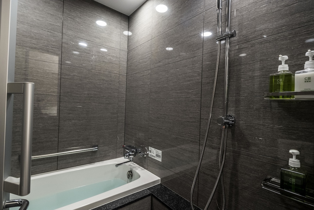 Double One Bedroom Suite with Kitchenette and Garden view – Ground Floor photo 3