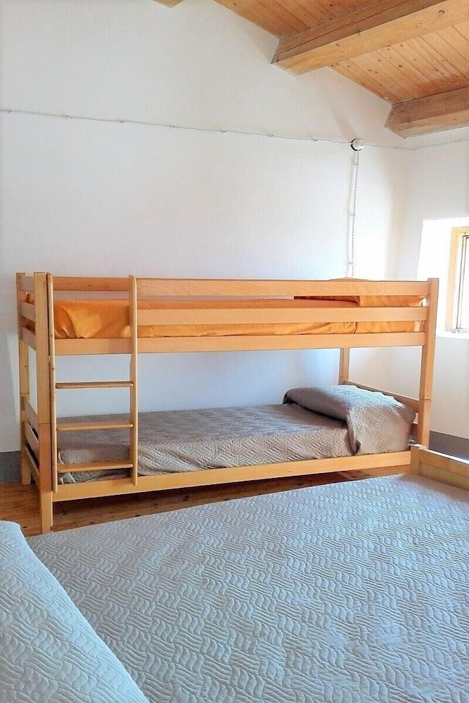 Traditional House, Multiple Beds, Non Smoking photo 2
