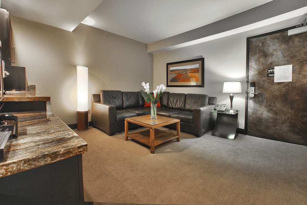 Deluxe Suite, Hot Tub photo 3