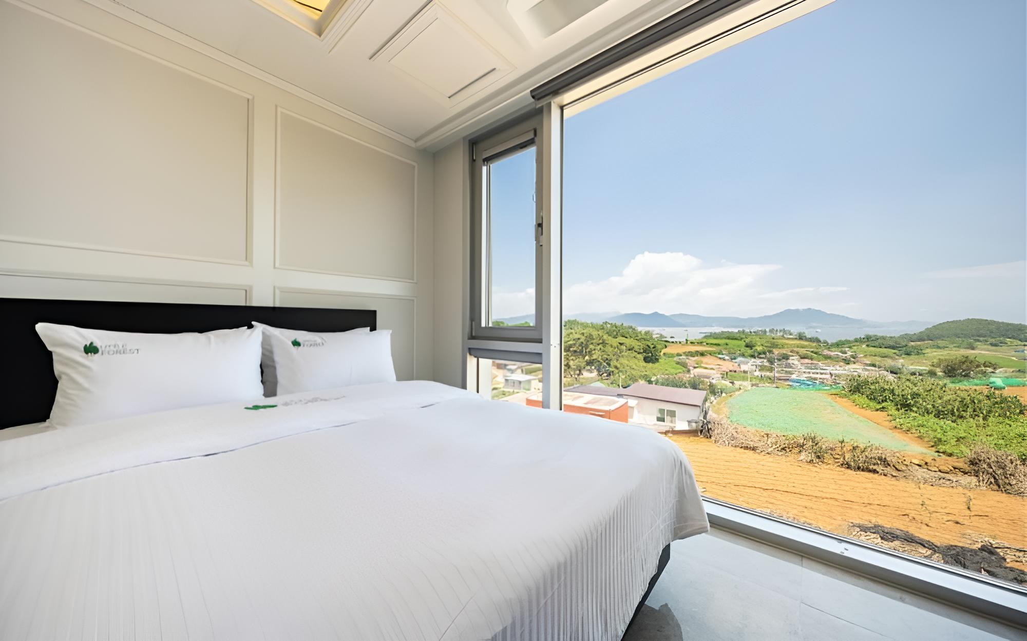 Room (Room 202 (Ocean View)) - Photo 4