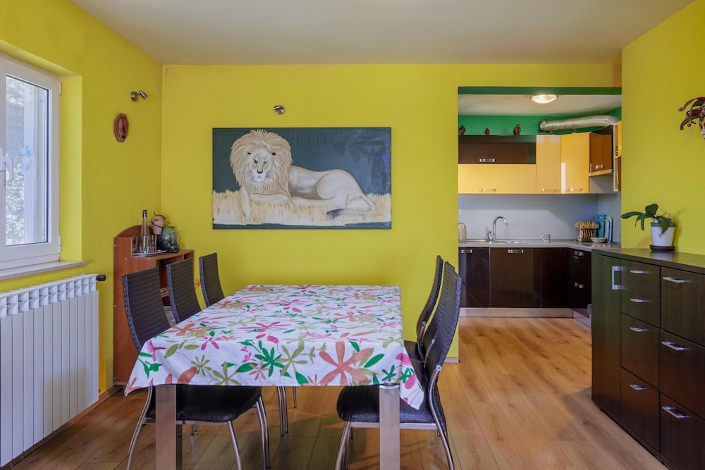 Apartment photo 3