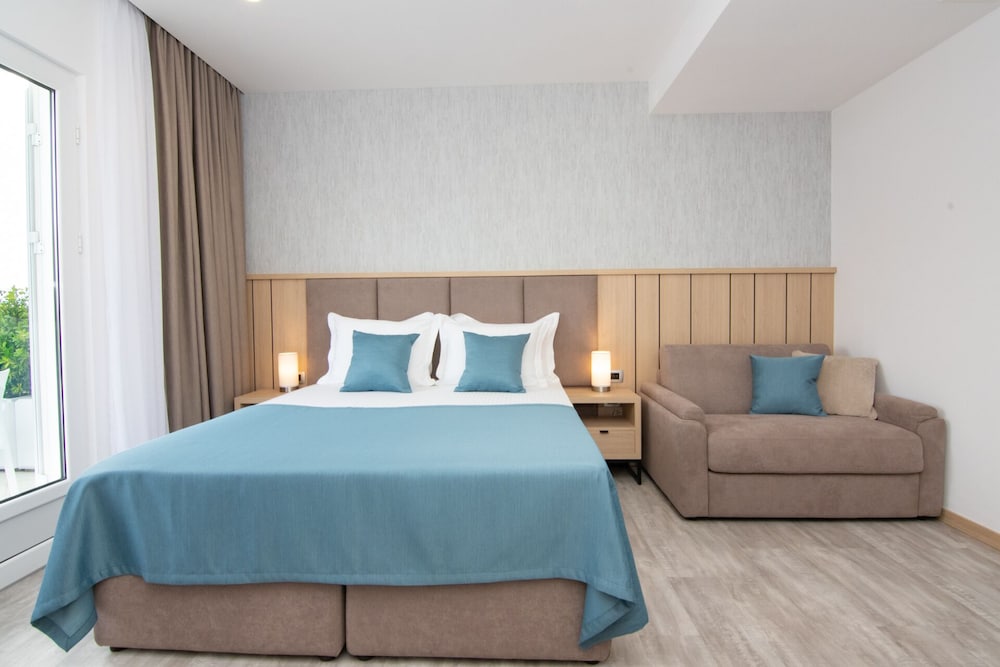 Standard Triple Room - Photo 6