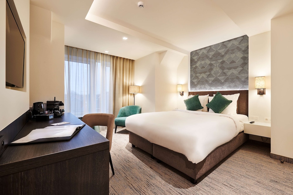 Deluxe Double Room, 1 Queen Bed photo 1