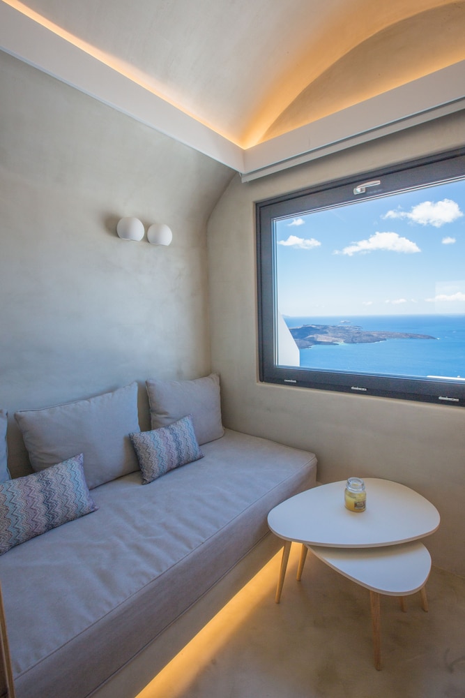 1 Sunset Suite with Sea View - Photo 3