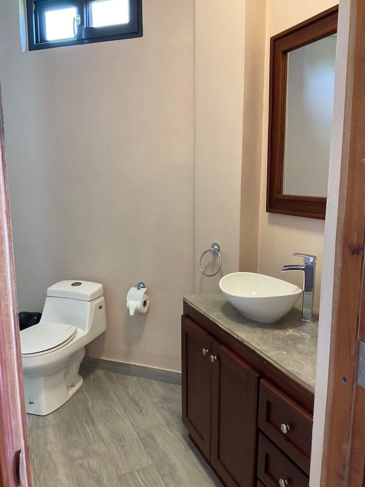 Deluxe Triple Room, Ocean View photo 3
