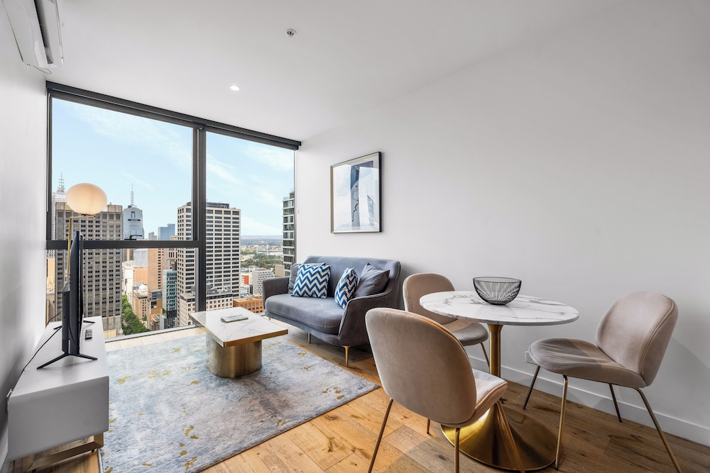 1 Bedroom Apartment - Photo 6