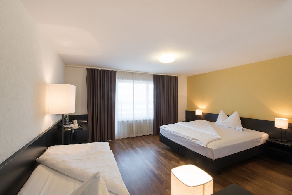 Family Triple Room, Balcony photo 3