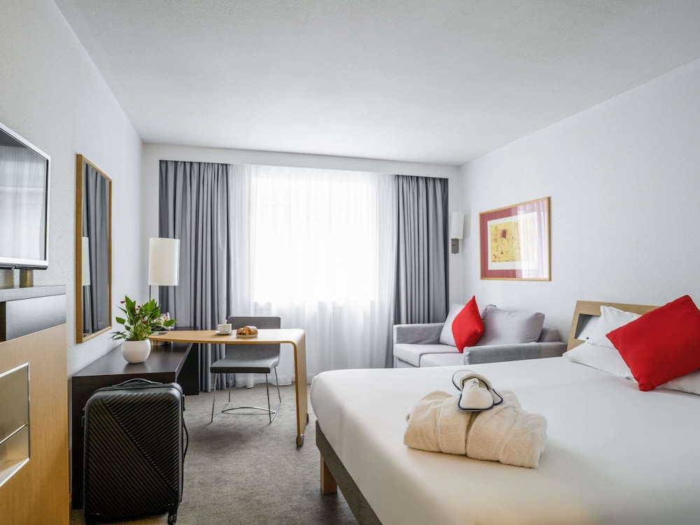 Superior Room, 1 Queen Bed with Sofa bed - Photo 1
