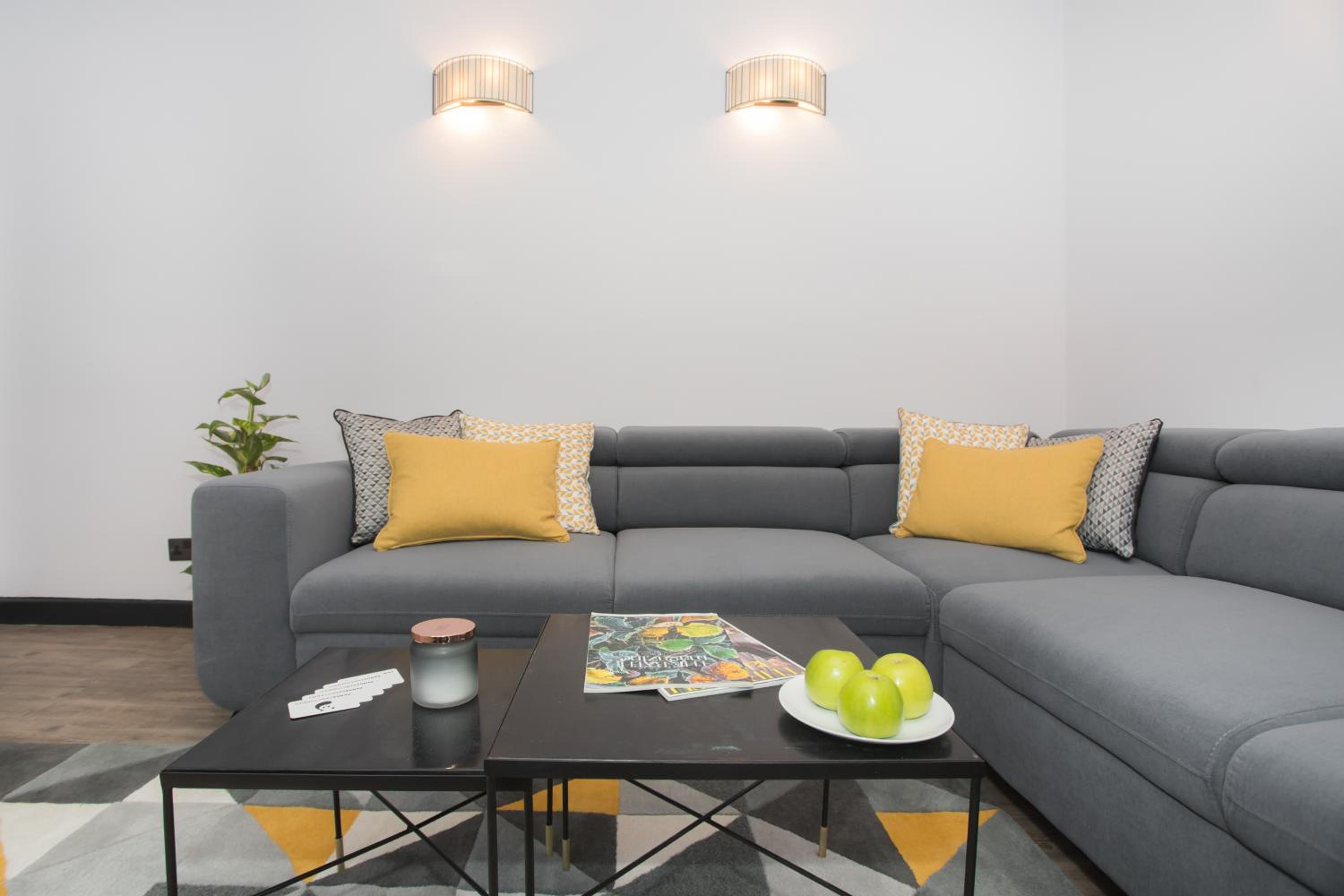 Deluxe Apartment