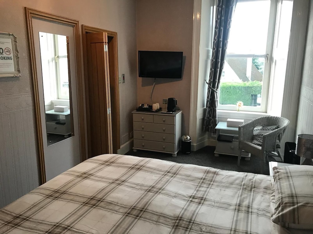 Standard Double or Twin Room, Ensuite (Room 1), photo 6