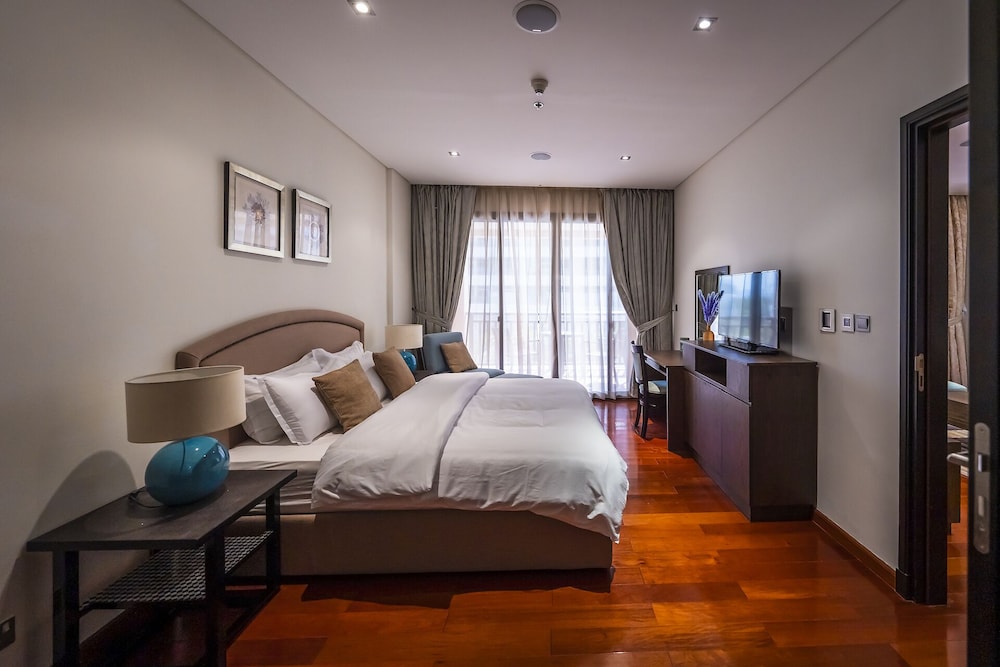 Luxury Apartment photo 2