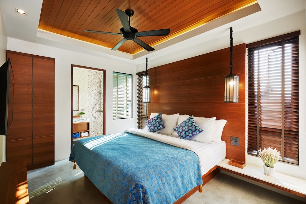 Vann Villa Pool Access