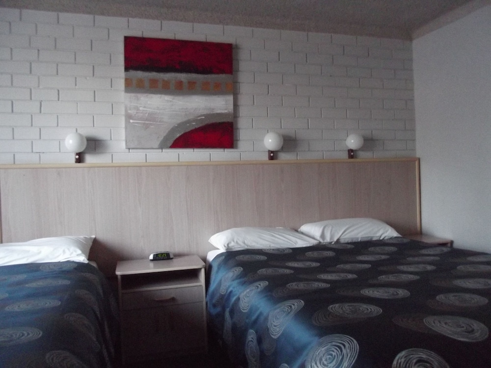 Deluxe Room, Non Smoking, Balcony (Deluxe Twin Room) photo 3