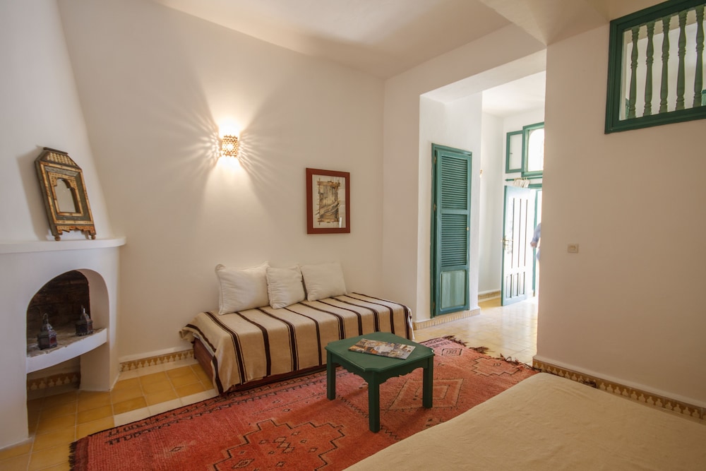 Superior Double or Twin Room, Garden View, Garden Area photo 2