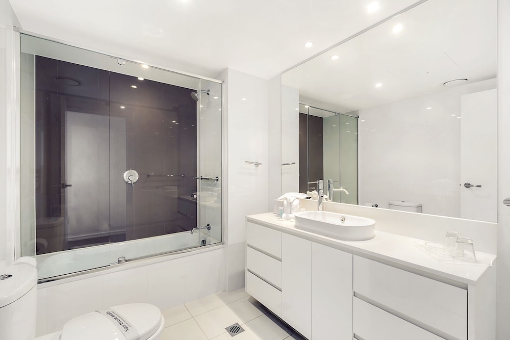 Elite Apartment, 2 Bedrooms, Kitchen, Pool View photo 2