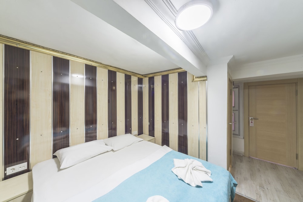 Economy Single or Double Room photo 3