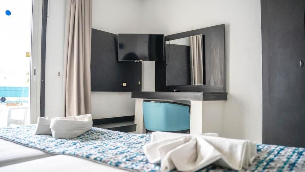 Triple room city view