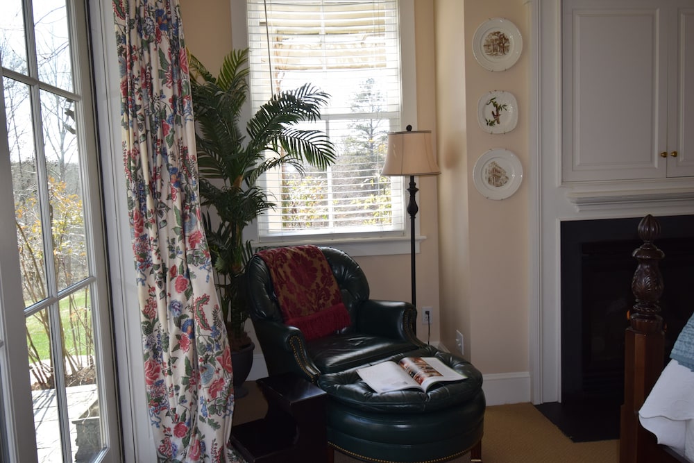 Charleston Garden photo 3